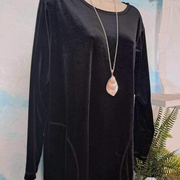 Baxter & Wells size S long black velvet dress with pockets, GREAT condition - Picture 4 of 5